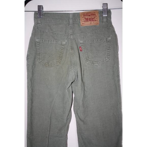 Vintage Levis 517 Women's 24 Waist Corduroy Green Boot Cut Pants Regular Cotton - Picture 3 of 5